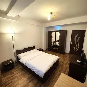  Apartment Warm Place In Old Town Romania